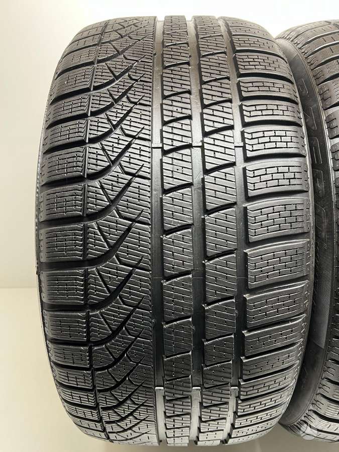 Pirelli P-Zero Winter NFO 2022m, зимние 285/40 R20