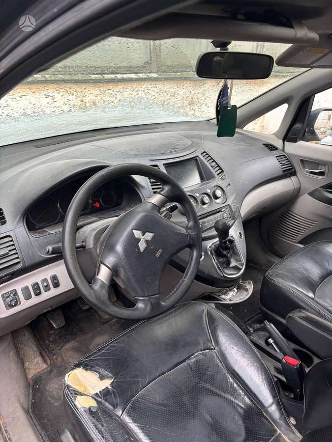Mitsubishi Grandis по частям