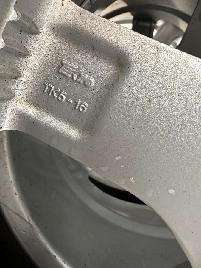 Toyota Highlander, light alloy, R16