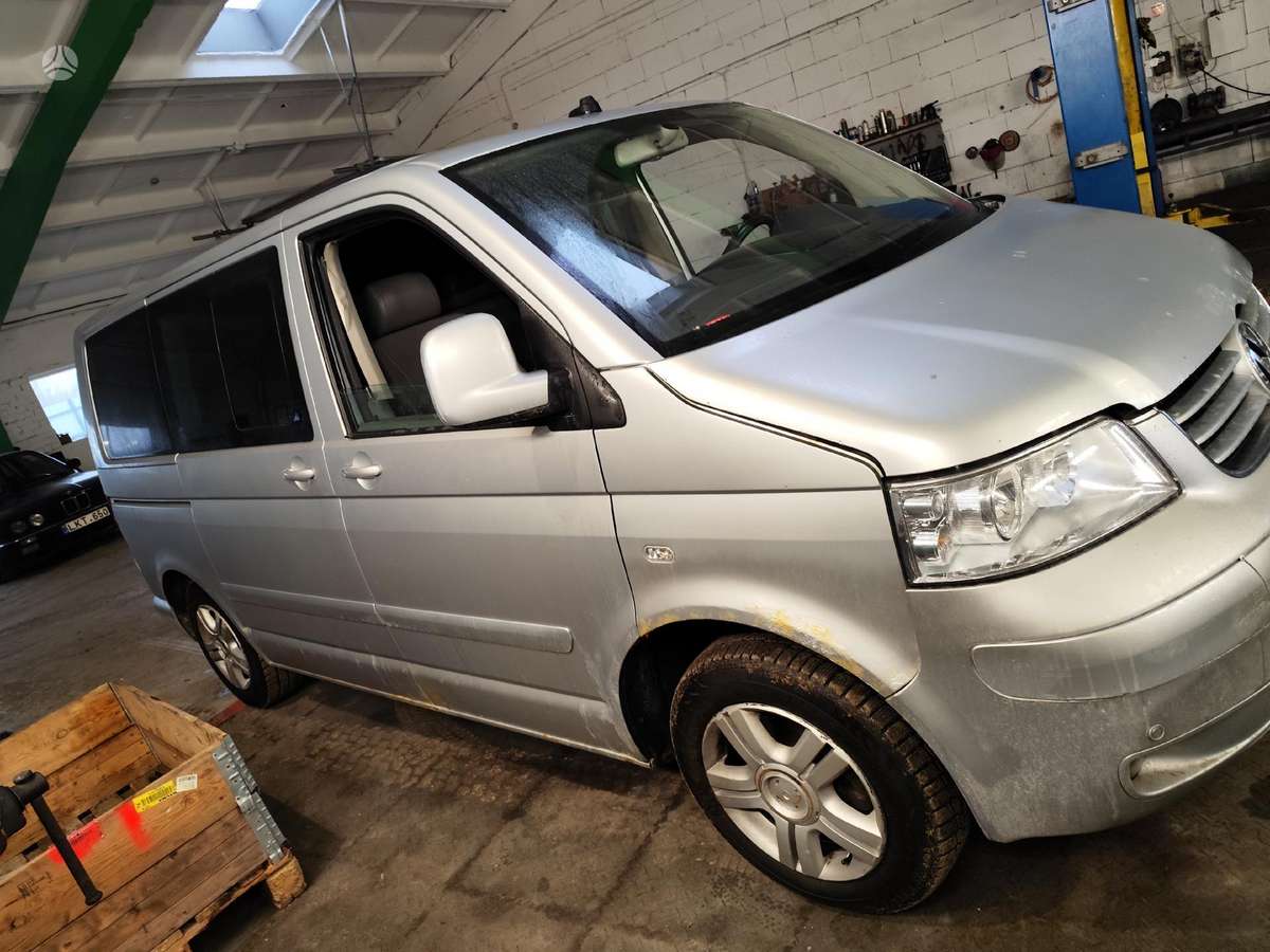 Volkswagen Caravelle, passenger vans