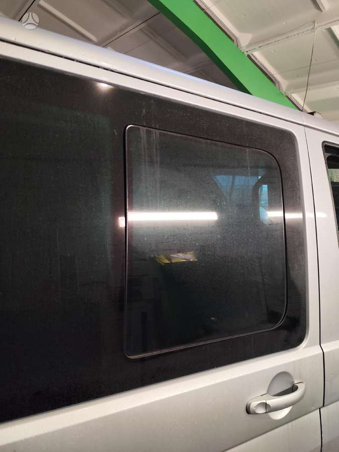 Volkswagen Caravelle, passenger vans