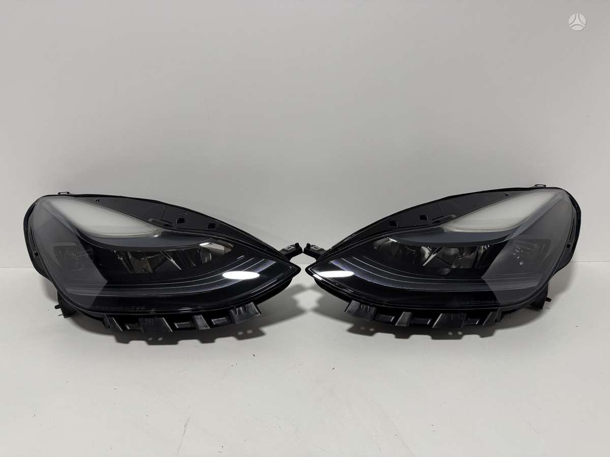 Tesla Model 3 body parts