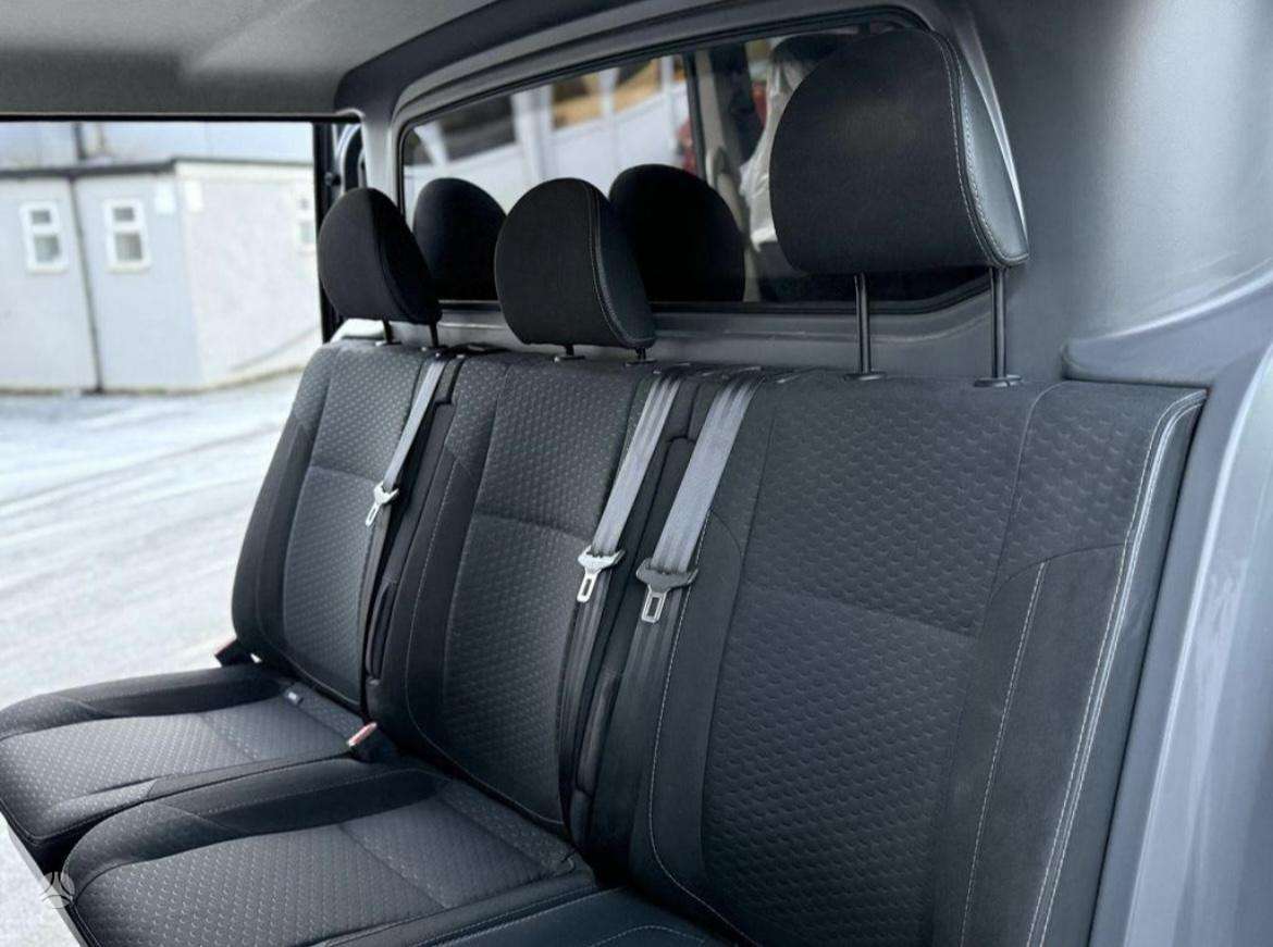 Opel Vivaro dalimis. 1 6 biturbo