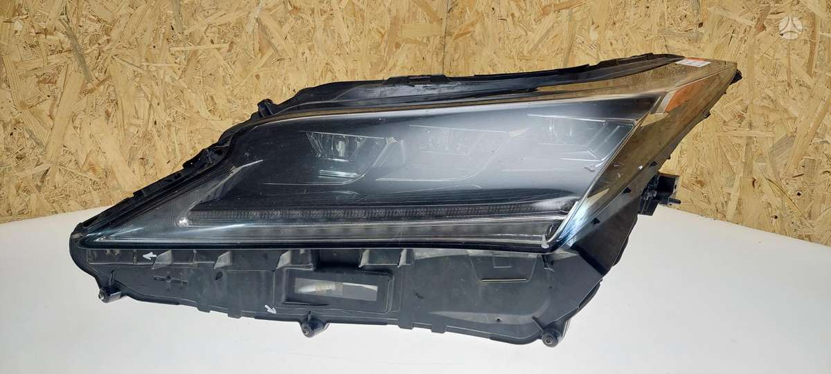 Lexus RX klasė Cen22821