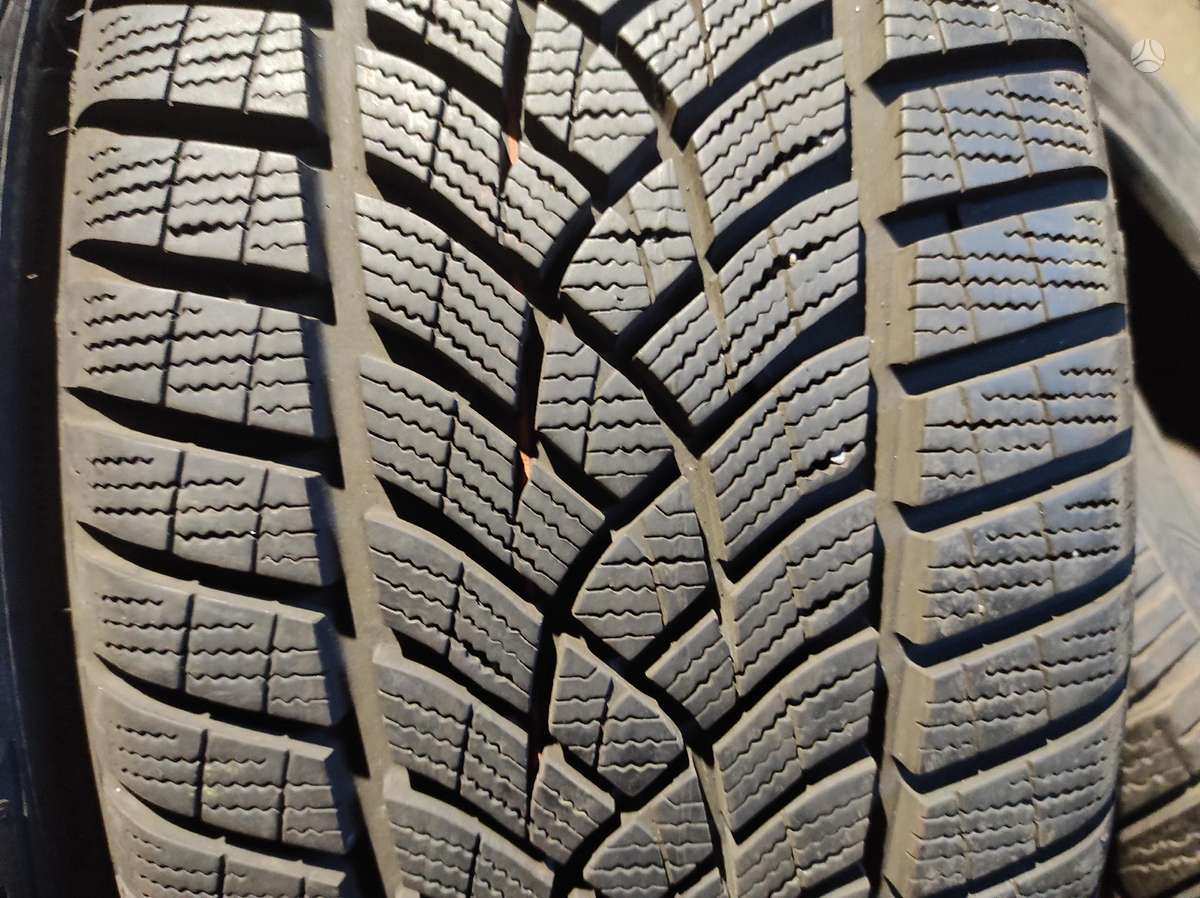Continental PirelliMichelinBridgestoneGood, winter 225/40 R18