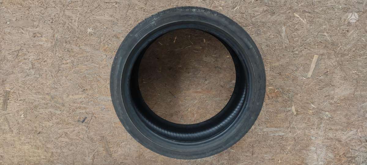 Pirelli P Zero, летние 275/35 R20