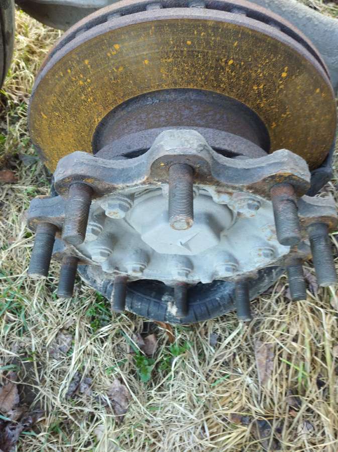 Krone SD300, bortu ar aizkariem