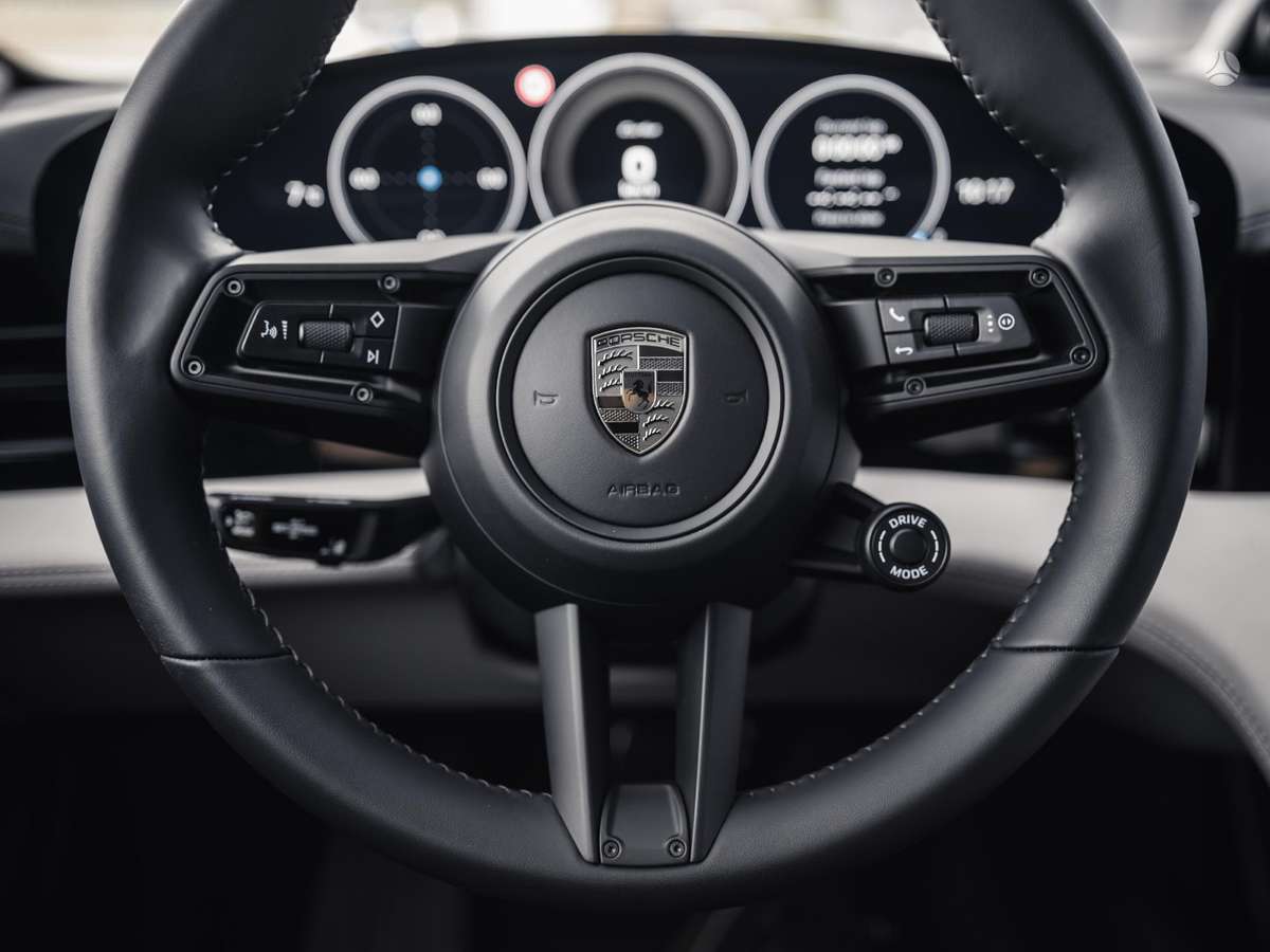 Porsche Taycan, Универсал