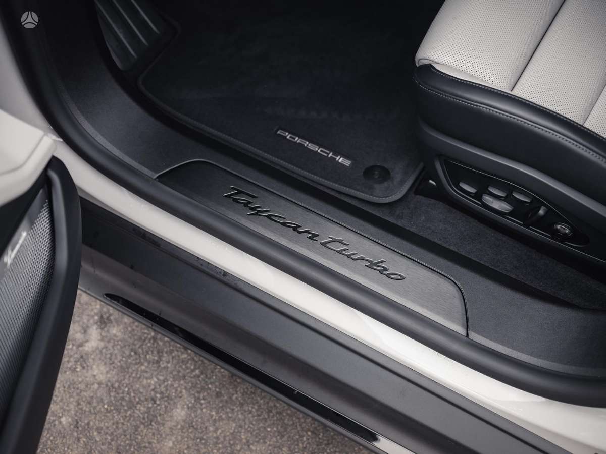 Porsche Taycan, Универсал