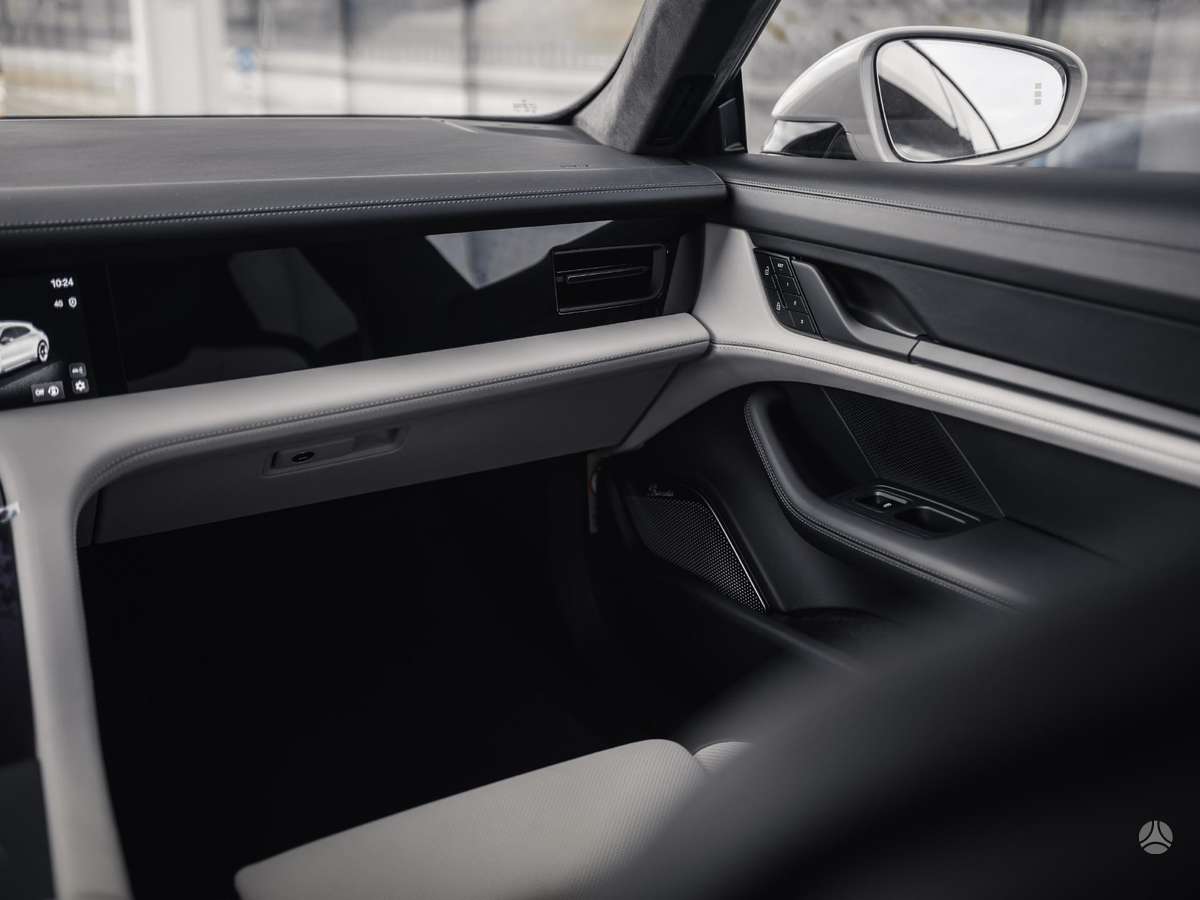 Porsche Taycan, Универсал