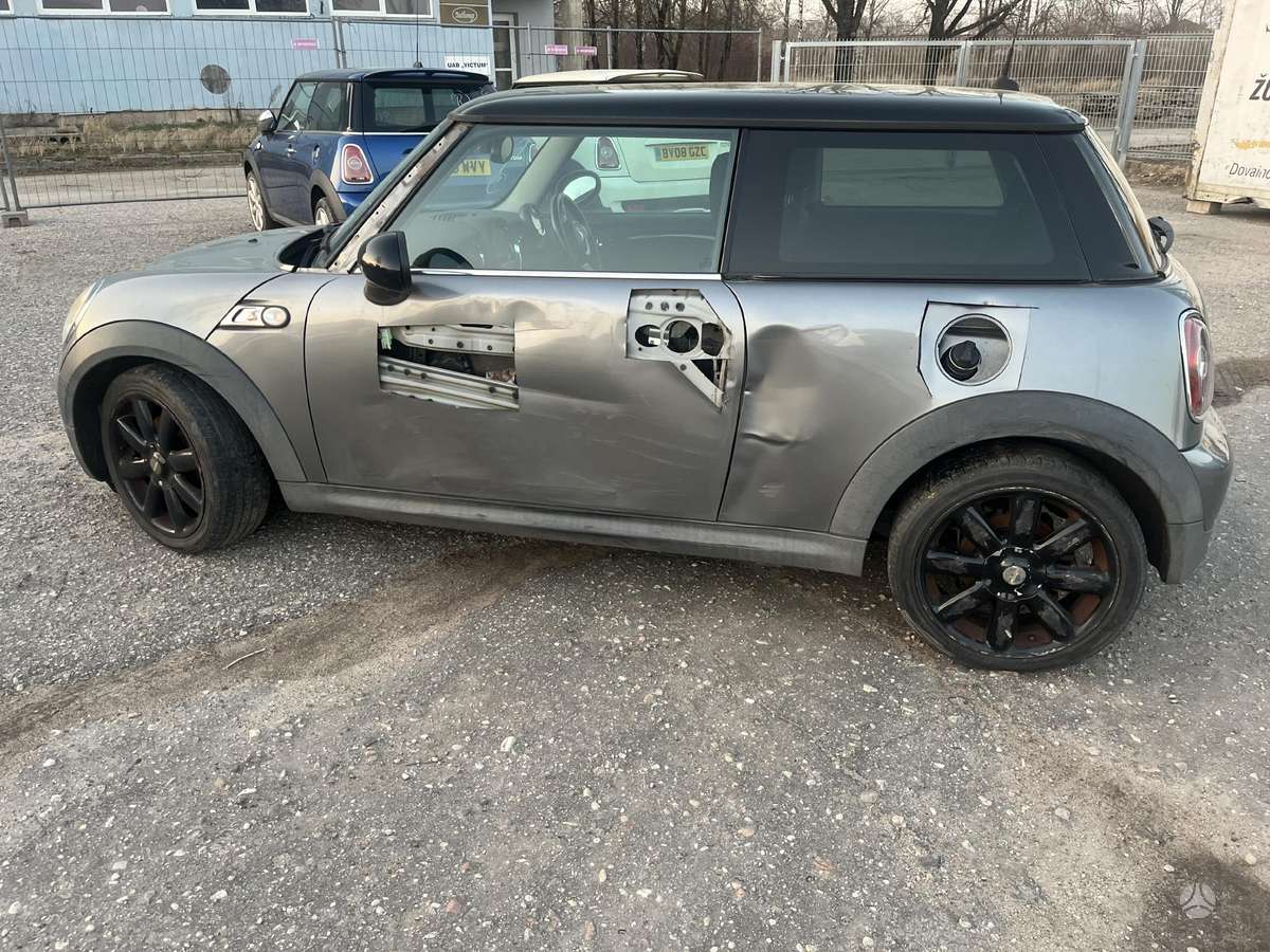 Mini Cooper for parts. Didelis mini daliu pasirinkimas