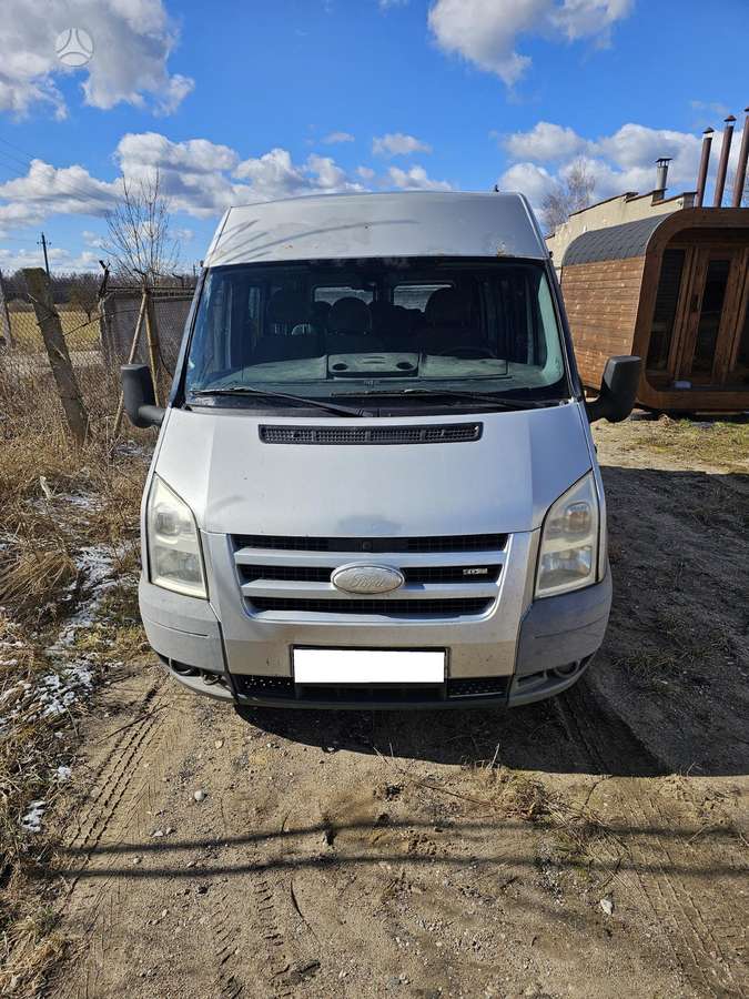 Ford Transit, passenger vans