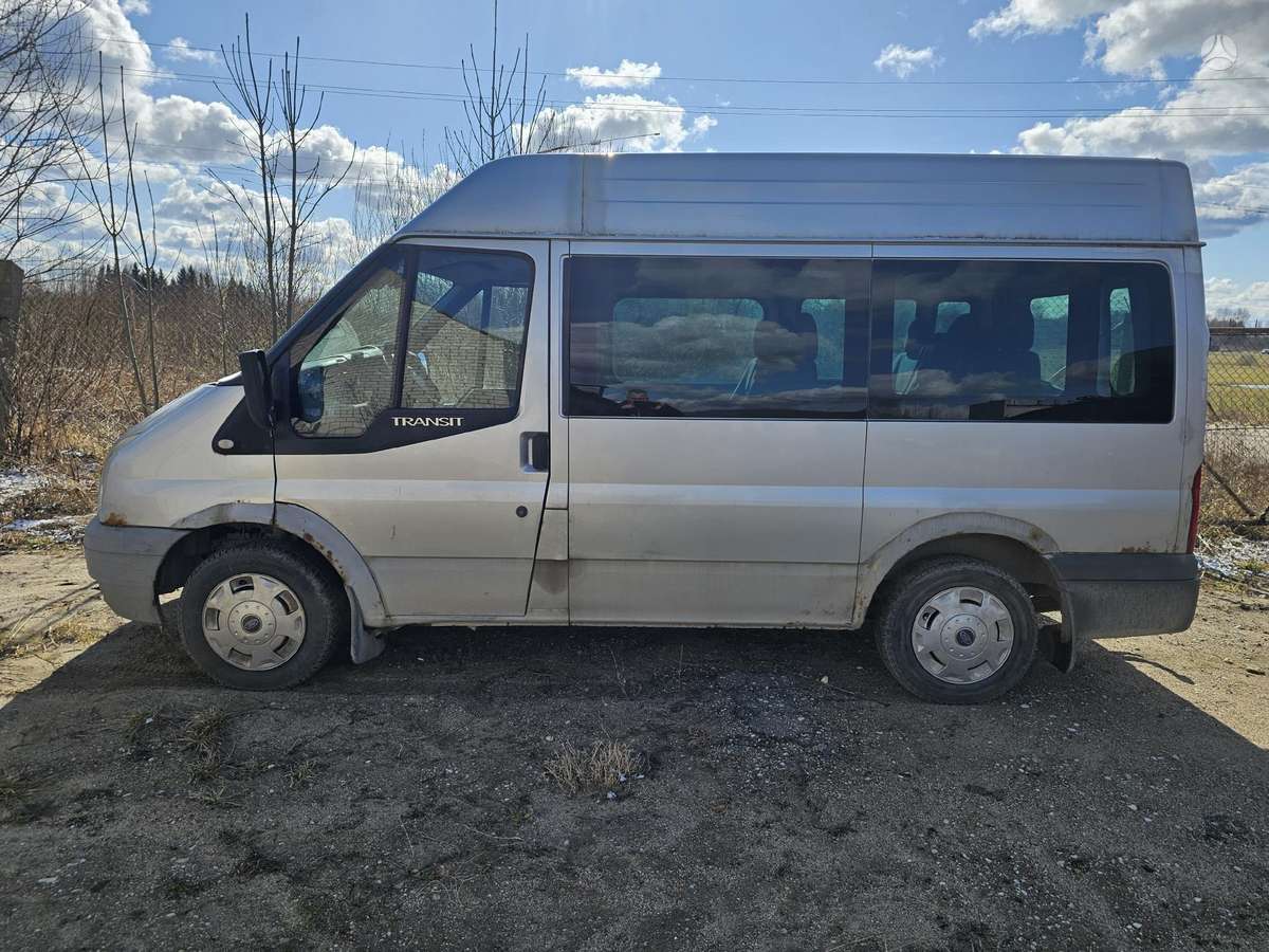 Ford Transit, passenger vans