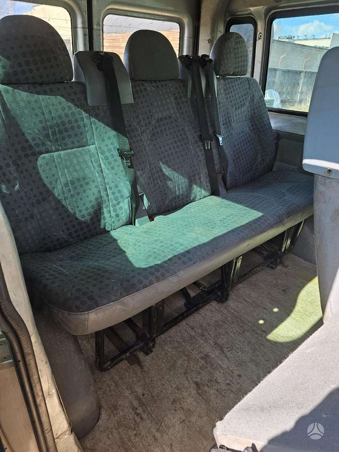 Ford Transit, passenger vans