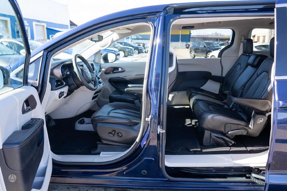 Chrysler Pacifica, 3.6 l., Минивэн