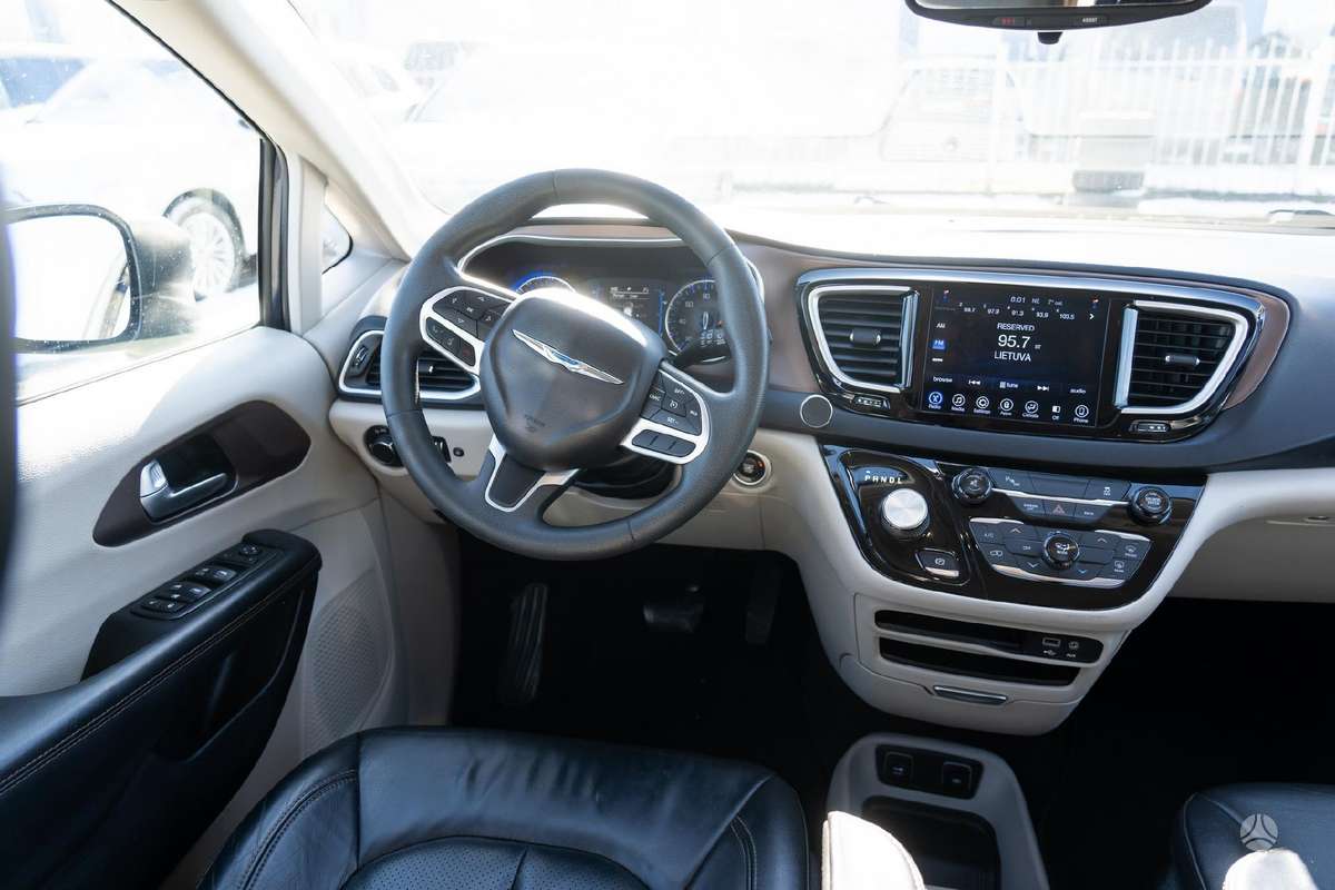 Chrysler Pacifica, 3.6 l., Минивэн