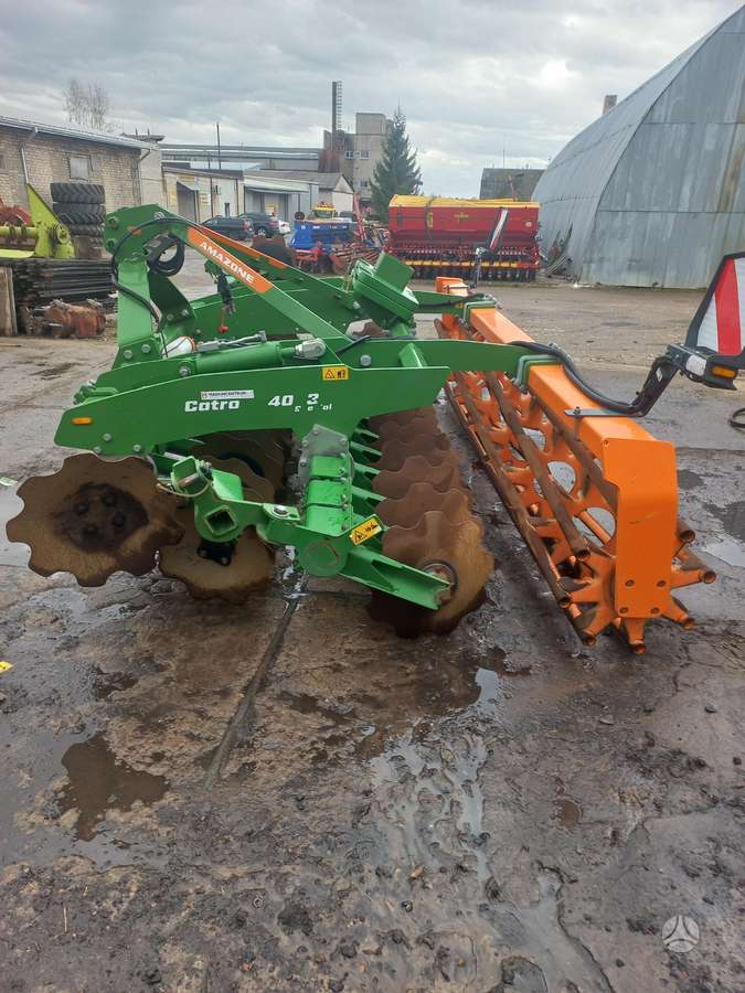Amazone CATROS 4003, scrapers, scrubbers