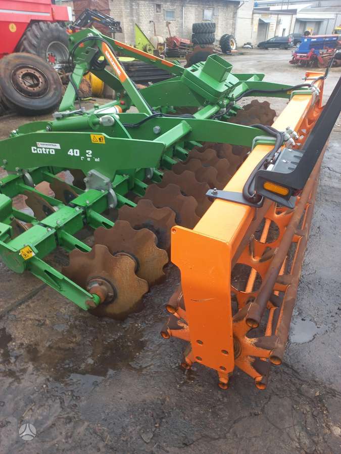 Amazone CATROS 4003, scrapers, scrubbers