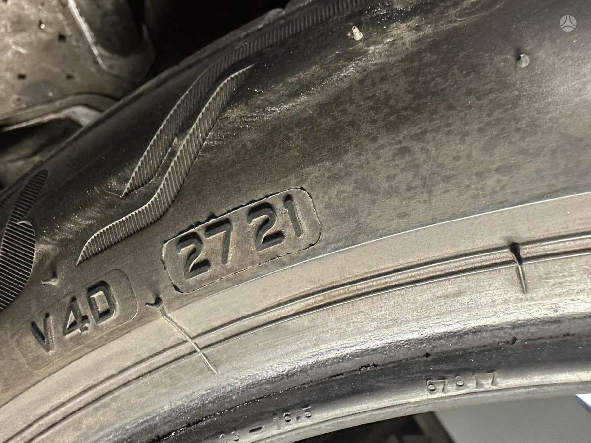 Bridgestone, summer 285/40 R21