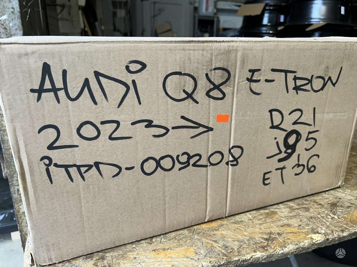 Audi Q8 e-tron, 4KE601025, Cen22315