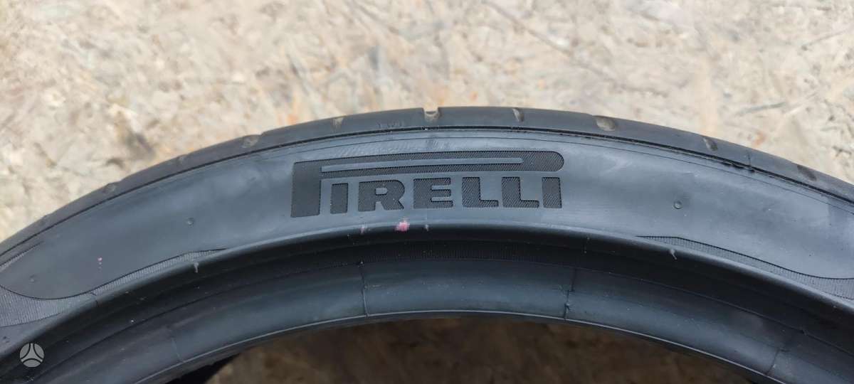 Pirelli P Zero, летние 235/35 R19