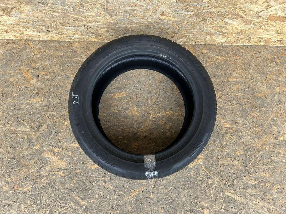 Pirelli SCORPION, летние 255/45 R19