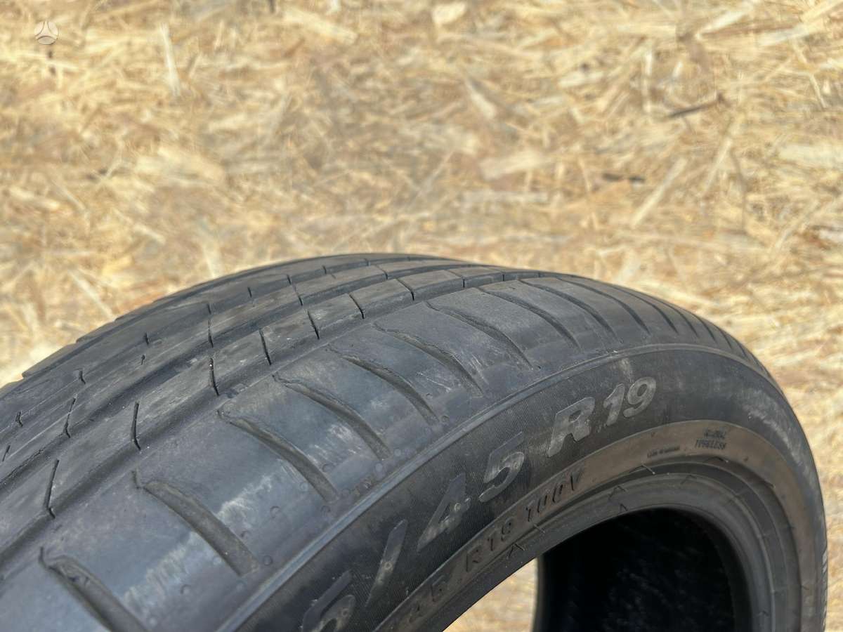 Pirelli SCORPION, летние 255/45 R19