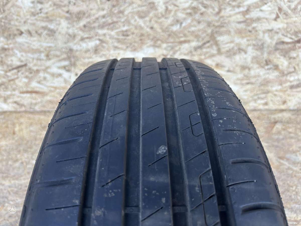 Goodyear Efficient GRIP Performance, летние 215/55 R17
