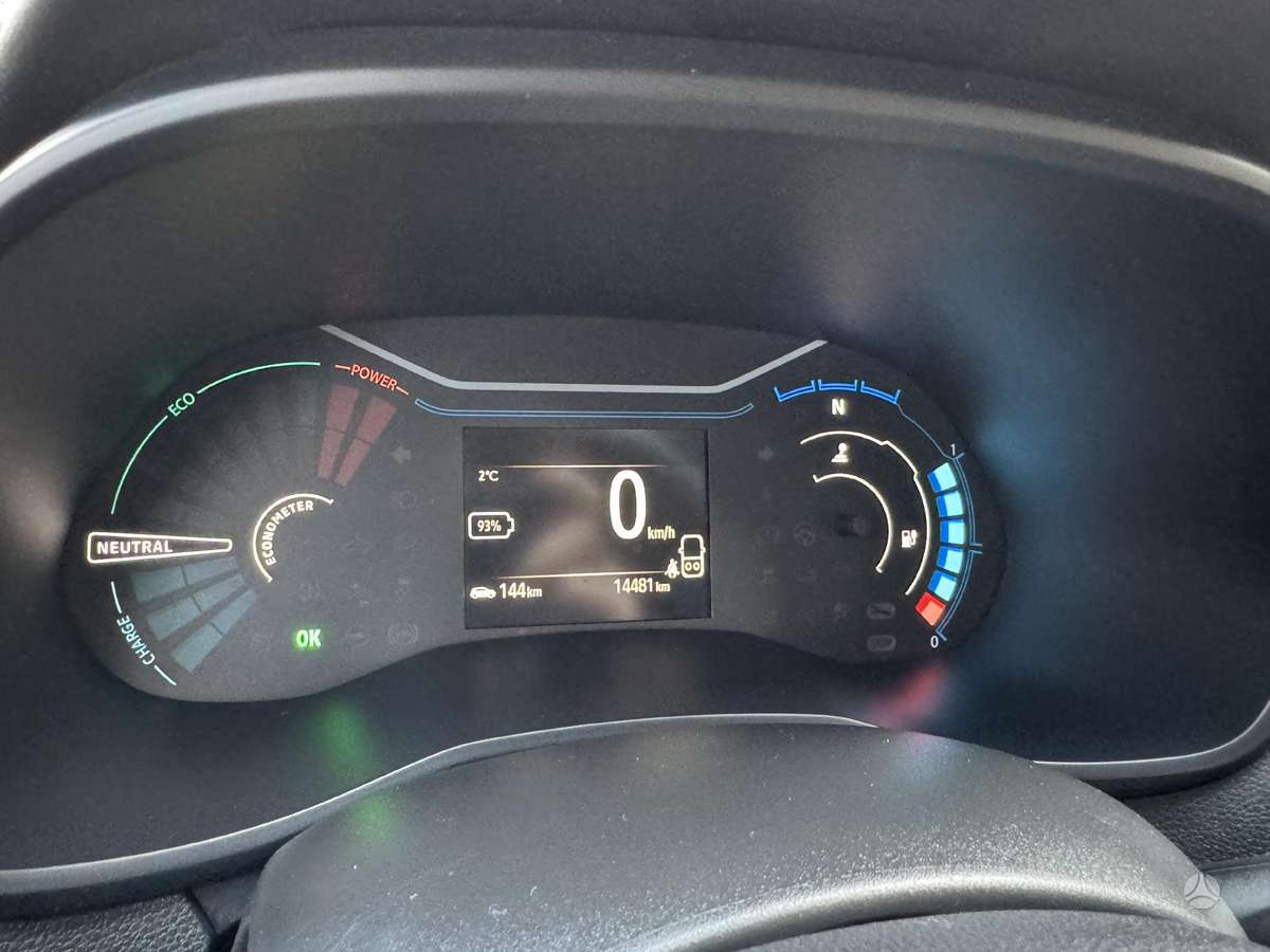 Dacia Spring, 33 kWh, hatchback