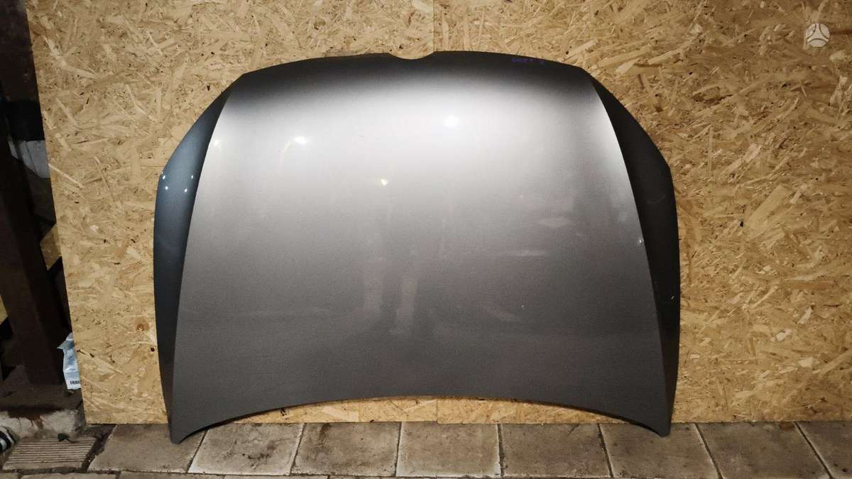Volvo XC60 kėbulo dalys