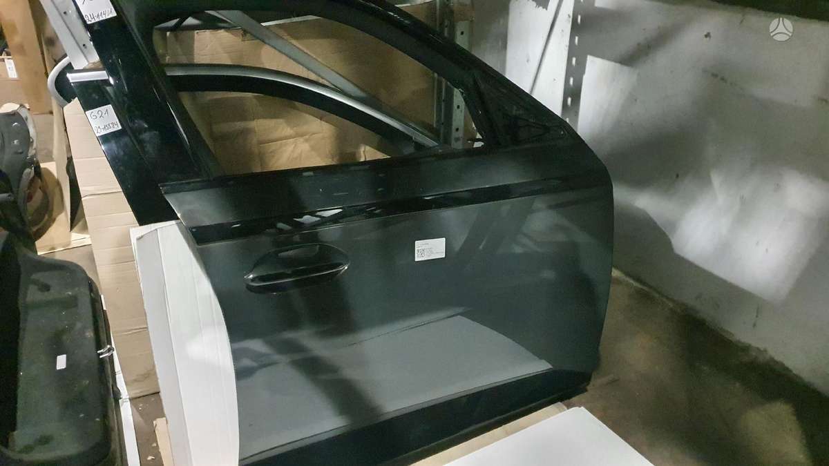 BMW XM doors