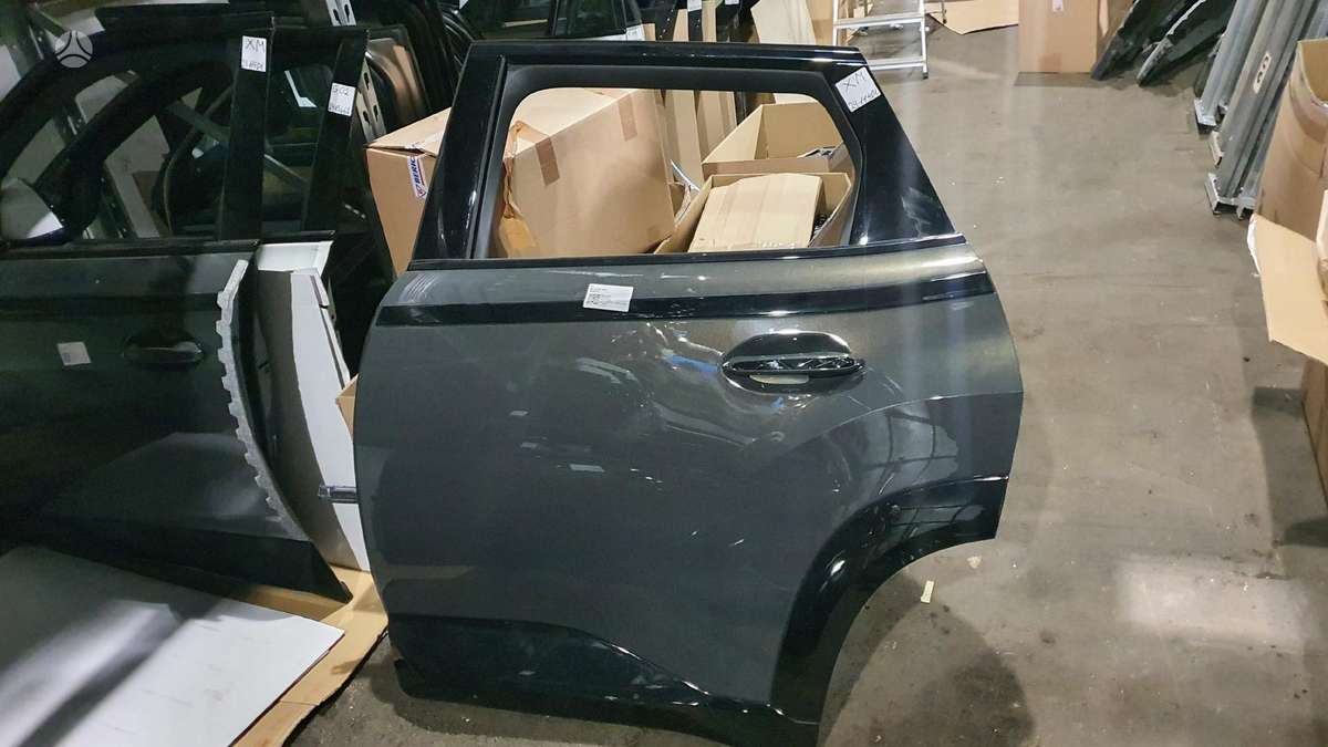 BMW XM двери