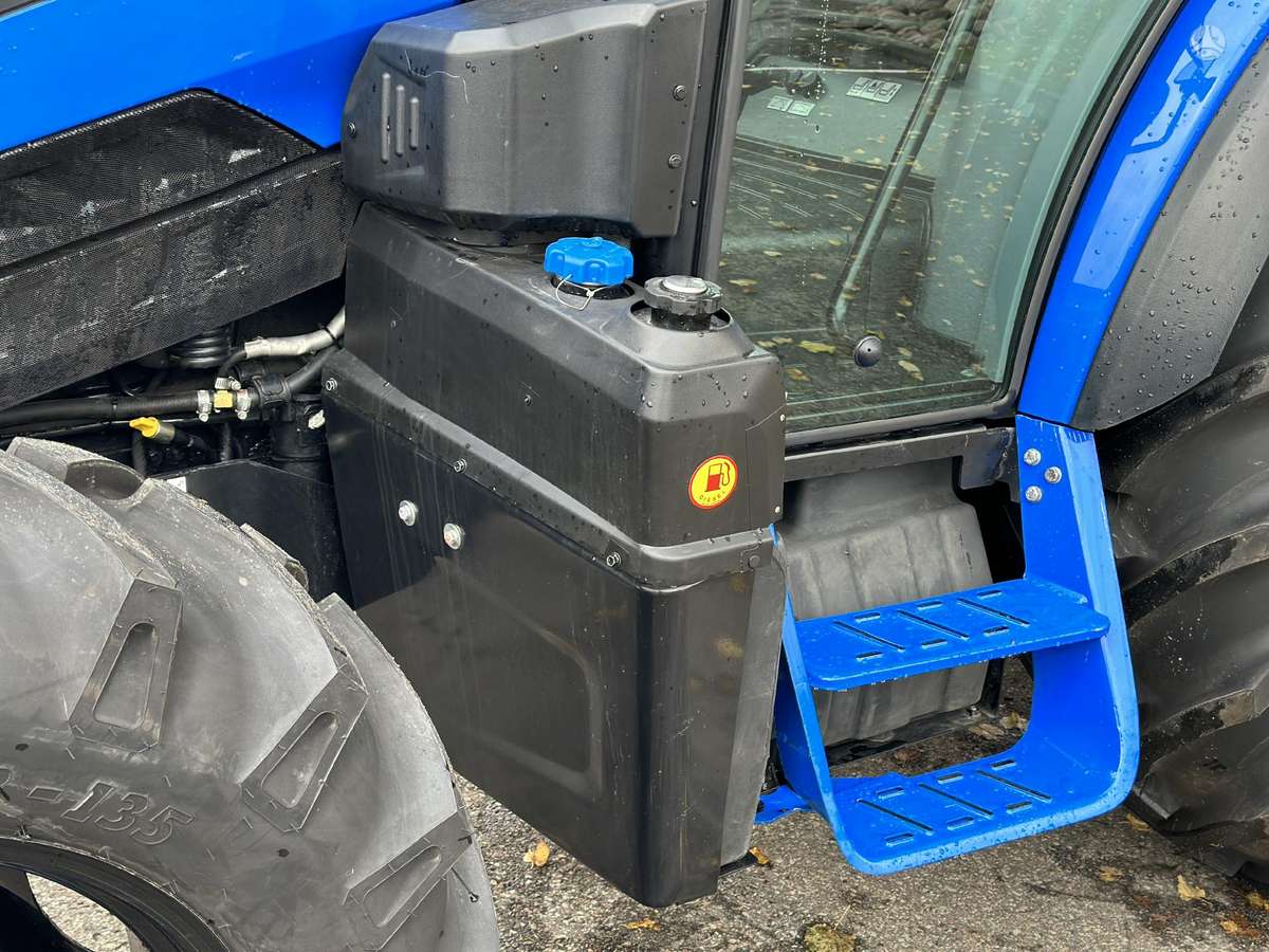 Solis S90 XL su krautuvu, tractors