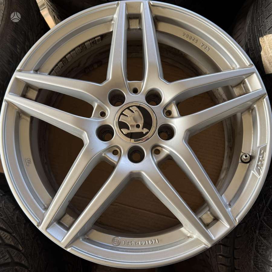 Skoda Octavia, light alloy, R17