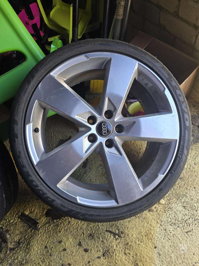 Audi, lengvojo lydinio, R20