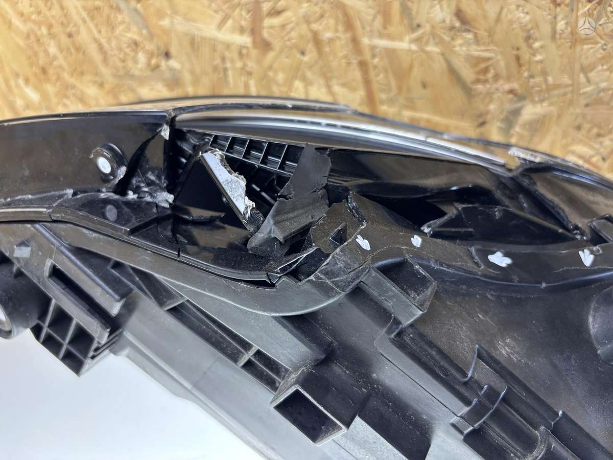 Audi Q8, 4M8941035, Cen23388