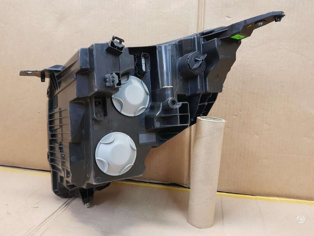 Ford Transit Courier, R2X6, bumpers, lights, front grill