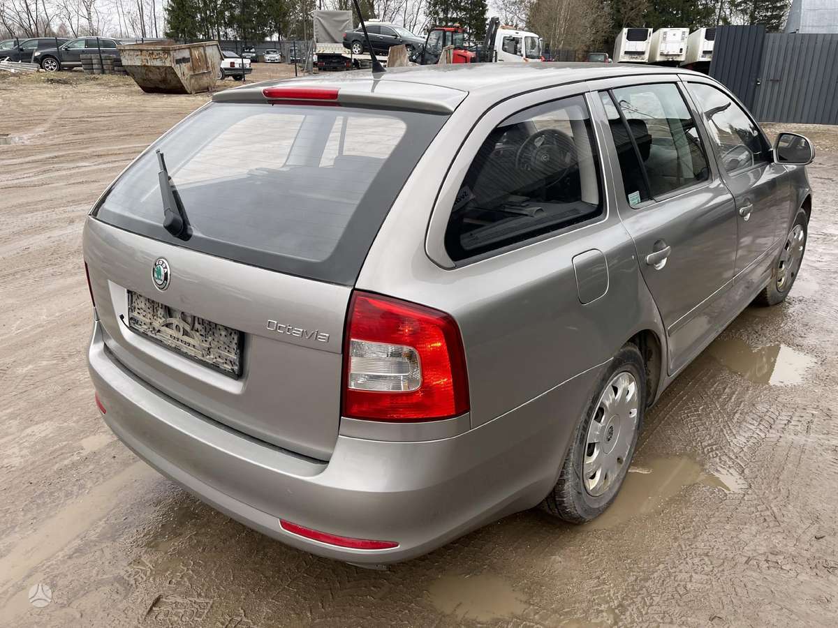 Skoda Octavia rezerves daļās