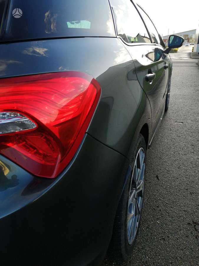 Citroen DS5, 2.0 l., Хэтчбек