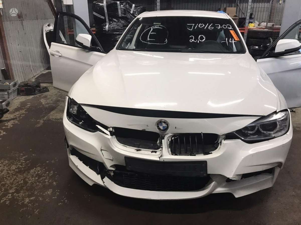 BMW 3 serija Alpinweiss