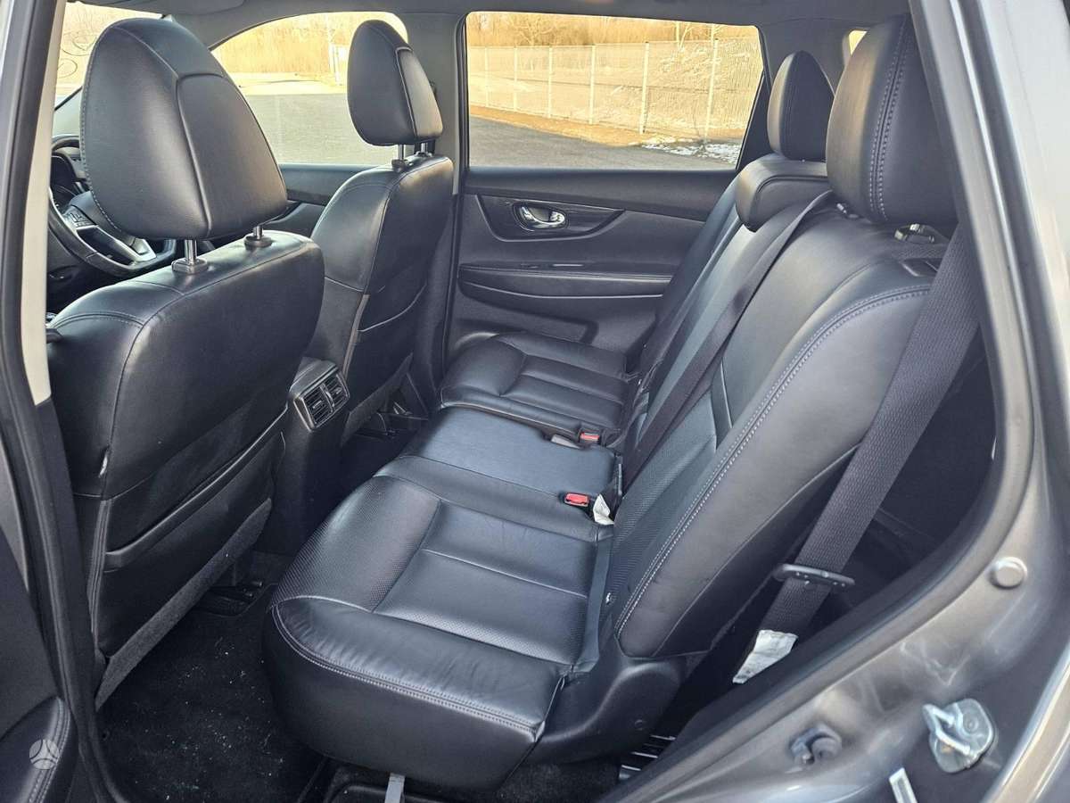 Nissan X-Trail по частям
