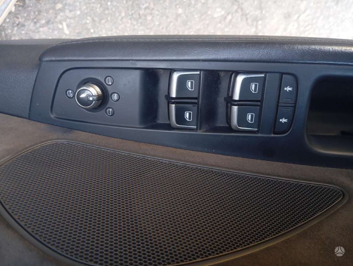 Audi A8 L