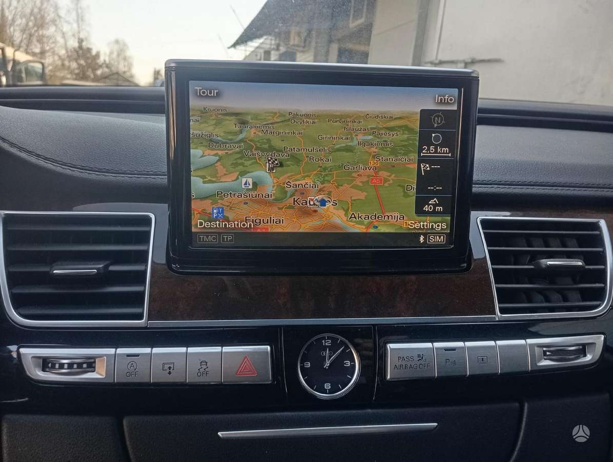 Audi A8 L