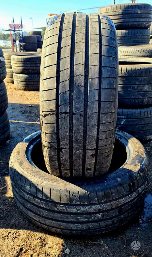 Goodyear, vasaras 245/45 R19