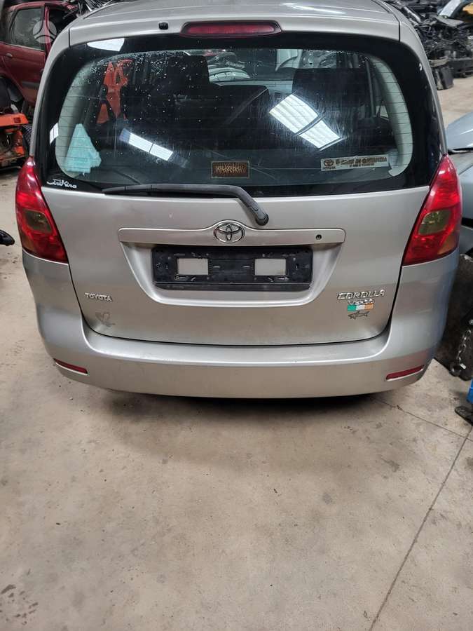 Toyota Corolla Verso rezerves daļās