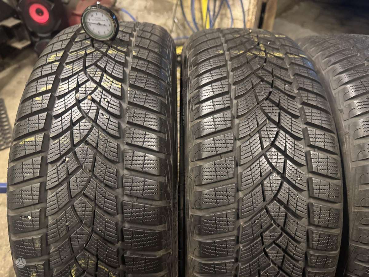 Goodyear ULTRAGRIP performance, universalios 205/55 R17
