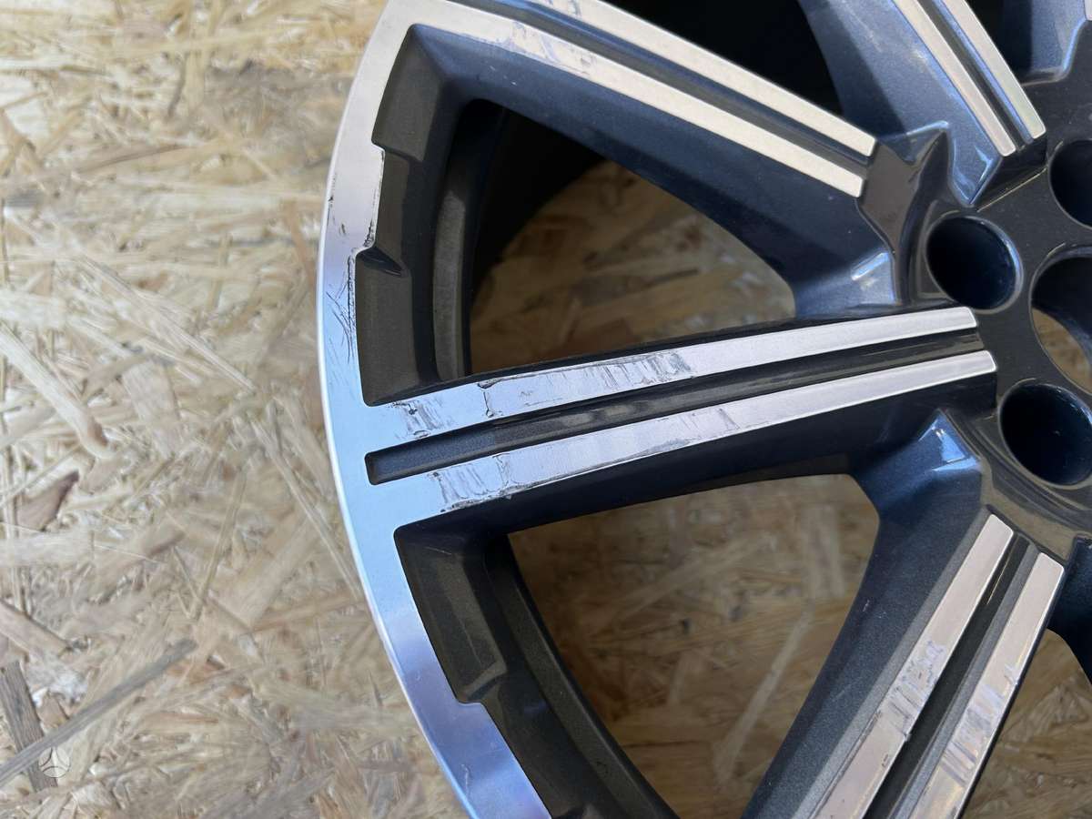 Audi Q7, 4M0601025, Cen22051