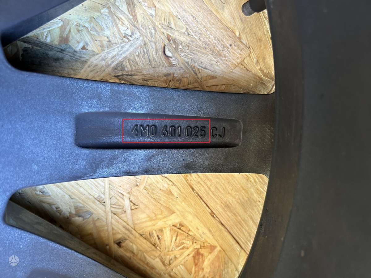 Audi Q7, 4M0601025, Cen22051