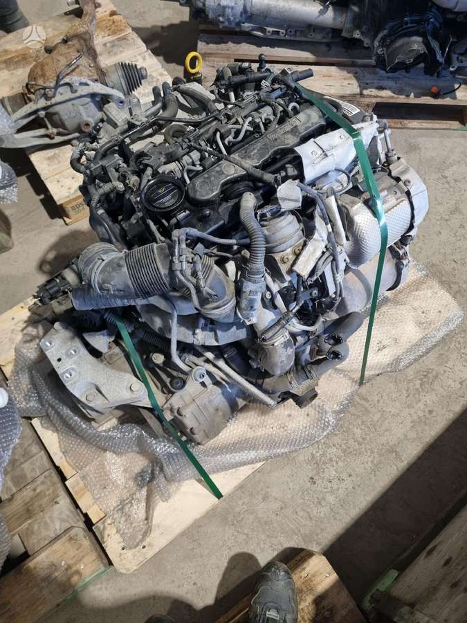 Volkswagen Golf, CLHA, engine