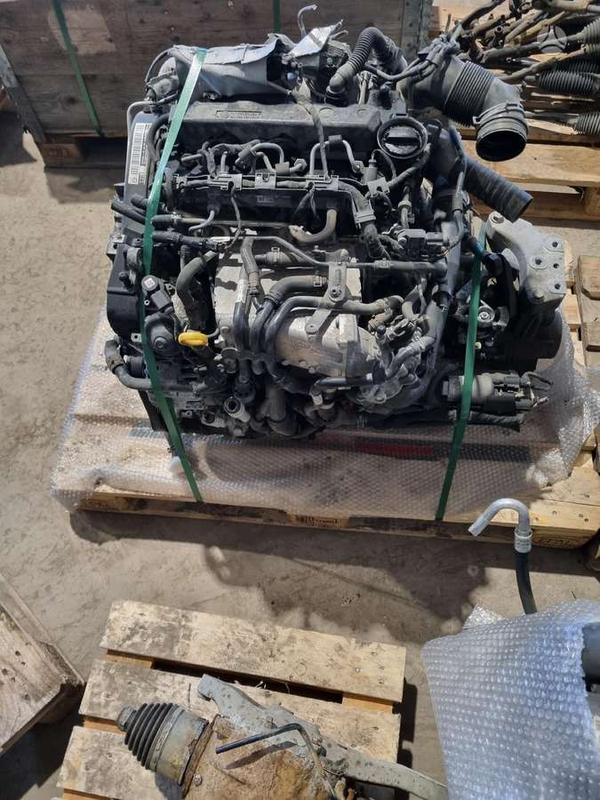 Volkswagen Golf, CLHA, engine